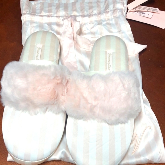 SOLD IN LUXE - Picture 10 of 14